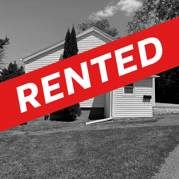 Beautiful 2 Bdrm House - 484 Murphy Rd, Westmount