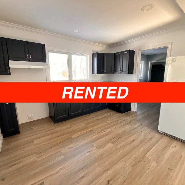Beautiful fully renovated 2 bedroom on Davenport in Sydney