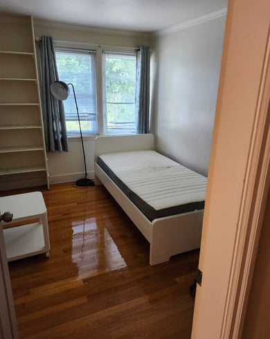 Single and double rooms available on Oxford now!