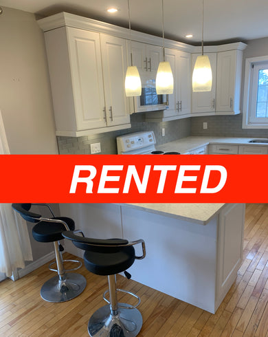 Beautiful 3 bedroom on School St.