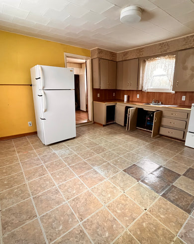 New listing on Arthur in Glace Bay - pet friendly