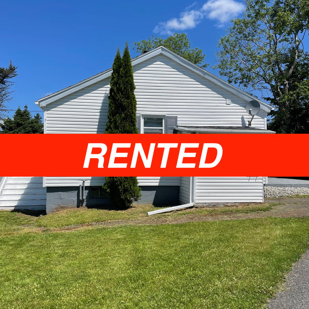 Beautiful 2 Bdrm House - 484 Murphy Rd, Westmount