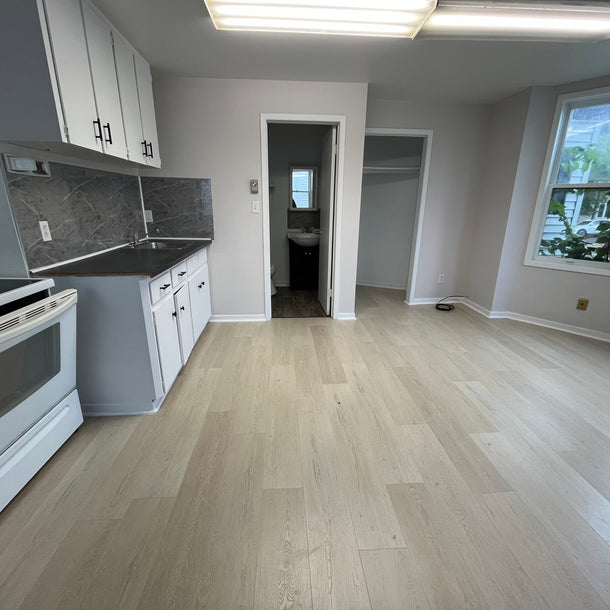 Glace Bay: Bachelor available on Dorchester