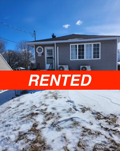 3 Bedroom house - Grandview Sydney NS - Available in now