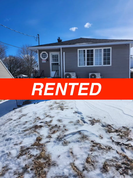 3 Bedroom house - Grandview Sydney NS - Available in now
