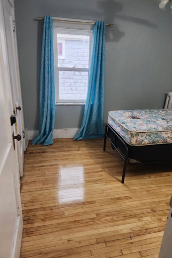 Student Room - 16 Sutherland Street NOW