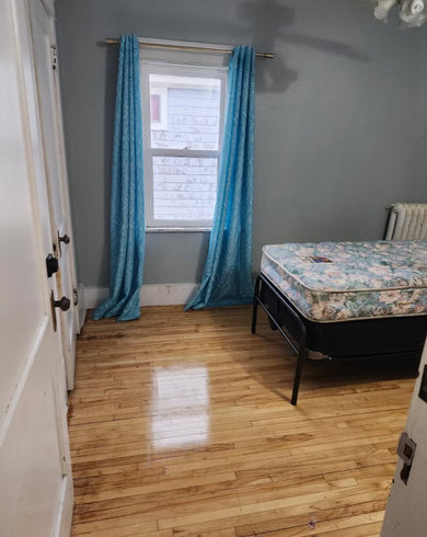 Student Room - 16 Sutherland Street NOW